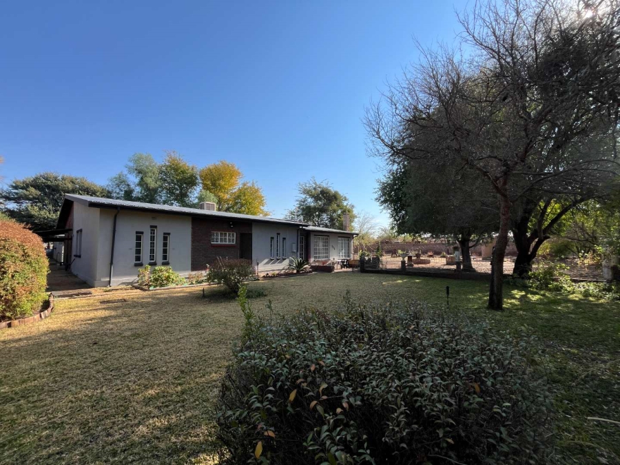 4 Bedroom Property for Sale in Ses Brugge Northern Cape